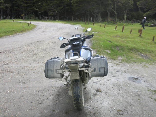 Bike at Fin Del Mondo post office, before fall